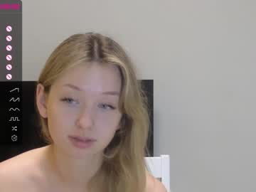 girl
        evafrancis cam image #1835165