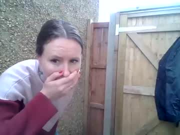girl
        eatmypie69 cam image #3477060