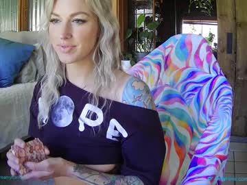 girl
        dreamytrance cam image #3996381