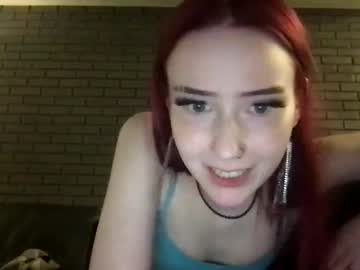 girl
        petite_scarlettt cam image #1909379