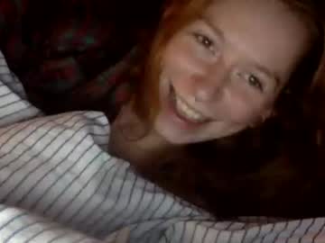 girl
        robinblackly cam image #434455