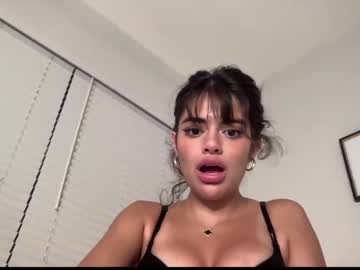 girl
        pouty_selena cam image #5019915