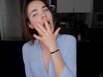 girl
        blue_ocean_eyes cam image #675515