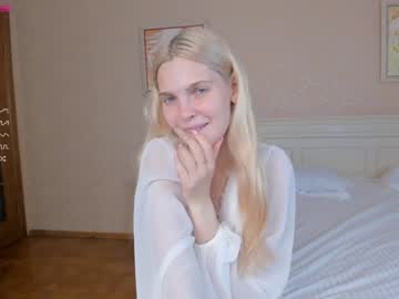 girl
        oksanagerty cam image #2192250
