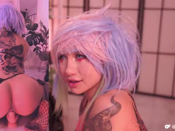girl
        kittymolly_ cam image #4437340