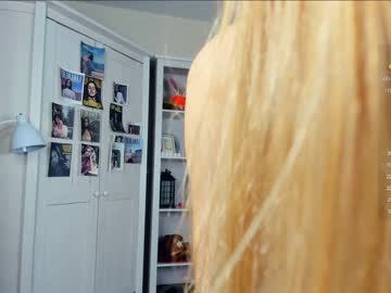 girl
        your_twinkle cam image #3485723