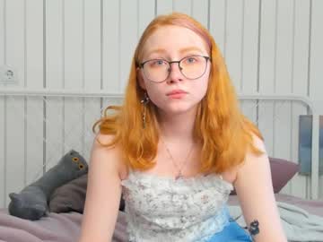 girl
        afradenmon cam image #4454128