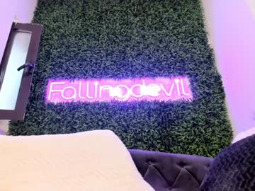girl
        hotfallingdevil cam image #6941481
