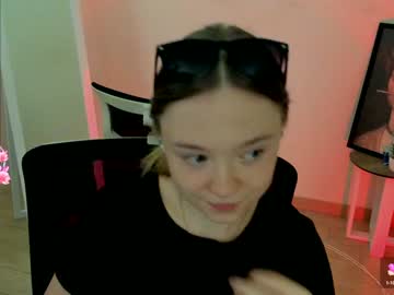 girl
        _margoqueen_ cam image #4857415