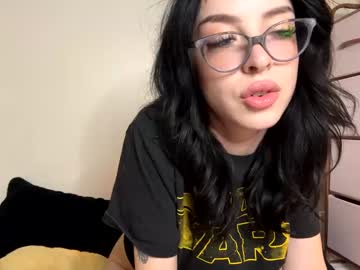 girl
        bearbaddie cam image #1867075