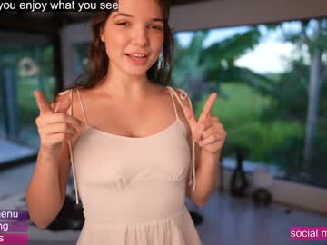 girl
        loollypop24 cam image #6469360