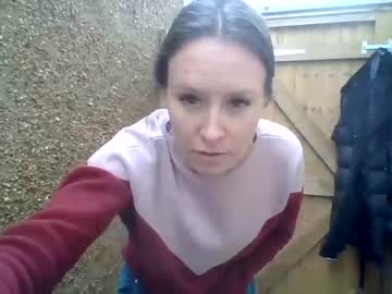 girl
        eatmypie69 cam image #3477352