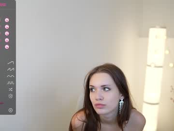 girl
        _rose_i cam image #2247427