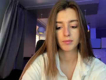 girl
        coy_amina_ cam image #310192