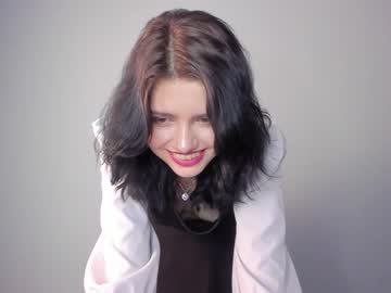 girl
        dorio___s cam image #2640593