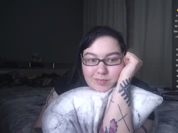 girl
        8wolf8 cam image #3464797