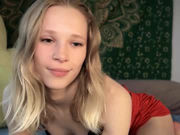 girl
        sweetgracee cam image #6766373