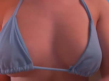 girl
        lucie_beltran cam image #5378601