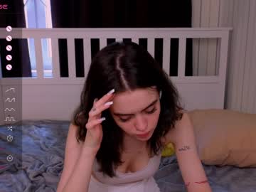 girl
        connieambes cam image #4102546