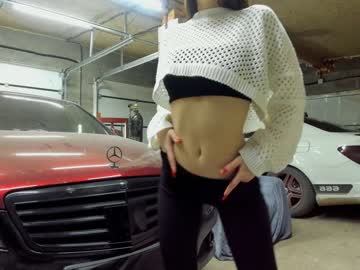 girl
        jenniferden cam image #4018221