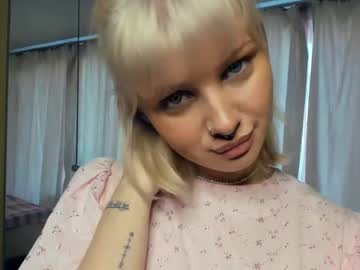 girl
        melissacarterr cam image #482052