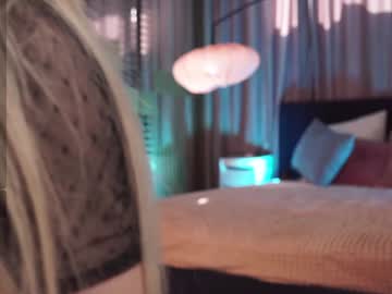 girl
        _icecrystal cam image #4685117