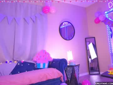 girl
        priscillawtff cam image #2197857