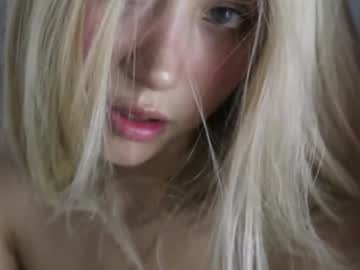 girl
        wendy_daniela cam image #4184195