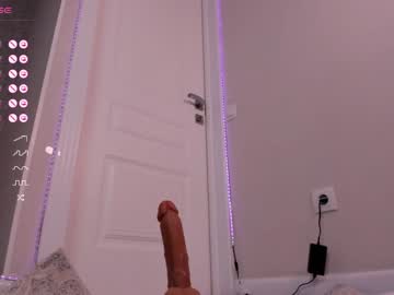 girl
        izumi_su cam image #2265069