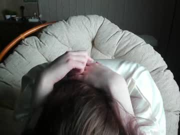 girl
        gohaaard420 cam image #1084434