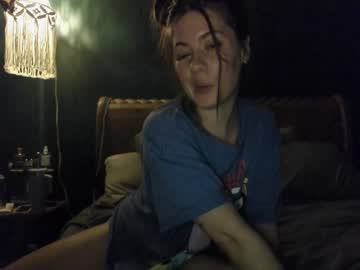 girl
        _modestmouse cam image #4712111