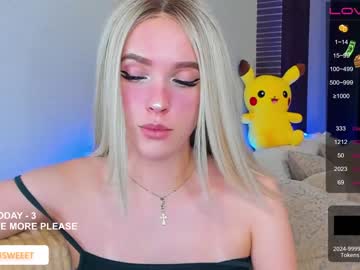 girl
        blush_mikki cam image #734240