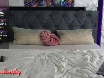 girl
        hannah_nvrst cam image #4210497