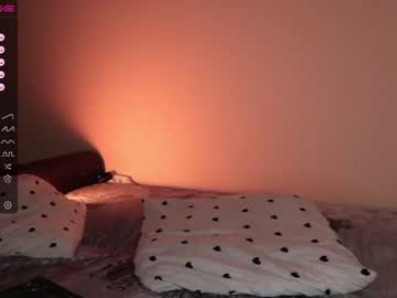girl
        _chloechlorine_ cam image #317707
