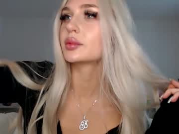 girl
        bunnykhalessi cam image #3717548