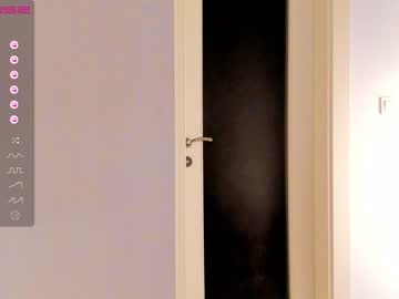 girl
        kittycaitlin cam image #1088688