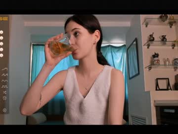 girl
        littlekiraa cam image #1330552