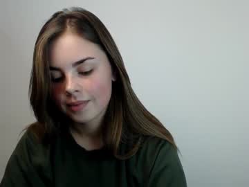 girl
        omelia_cute cam image #2896995