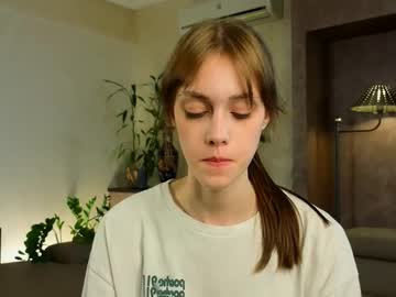 girl Cam Girls Get Busy With Their Dildos With No Shame with lynnaappling