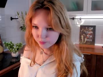 girl
        maudbayles cam image #5366312