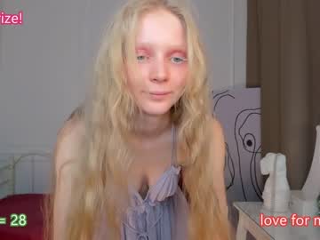 girl
        jenny_ames cam image #477016