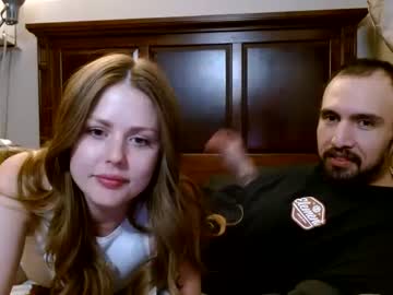 couple
        montyfoxx69_ cam image #1868312
