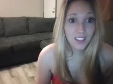 girl
        badbunny19_ cam image #3067859