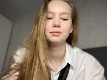 girl
        lizzy_cutie cam image #5325846