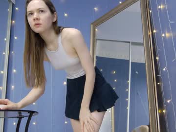 girl
        kriskras__ cam image #1307743