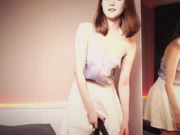 girl
        miss_sweetdream cam image #207847