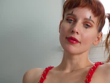 girl
        ellaa91 cam image #5355780