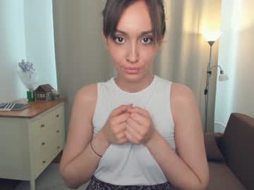 girl
        sun_mylove cam image #1574190