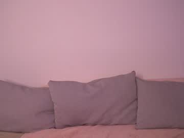 girl
        toxl cam image #2804440