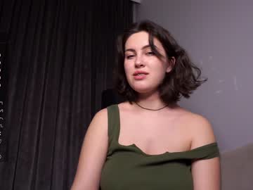girl
        antoniaballe cam image #3401329